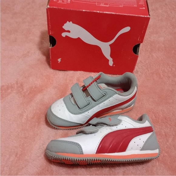 Puma Kids' White and Red Sneakers - Picture 1 of 6